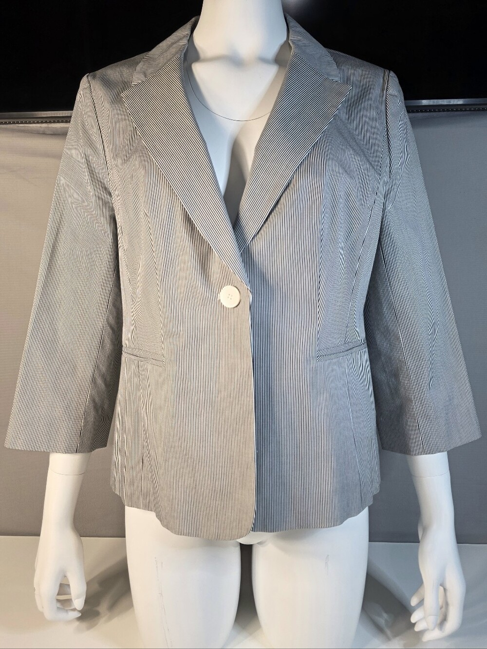 Halogen Pinstripe One-Button Blazer Size Large Petite